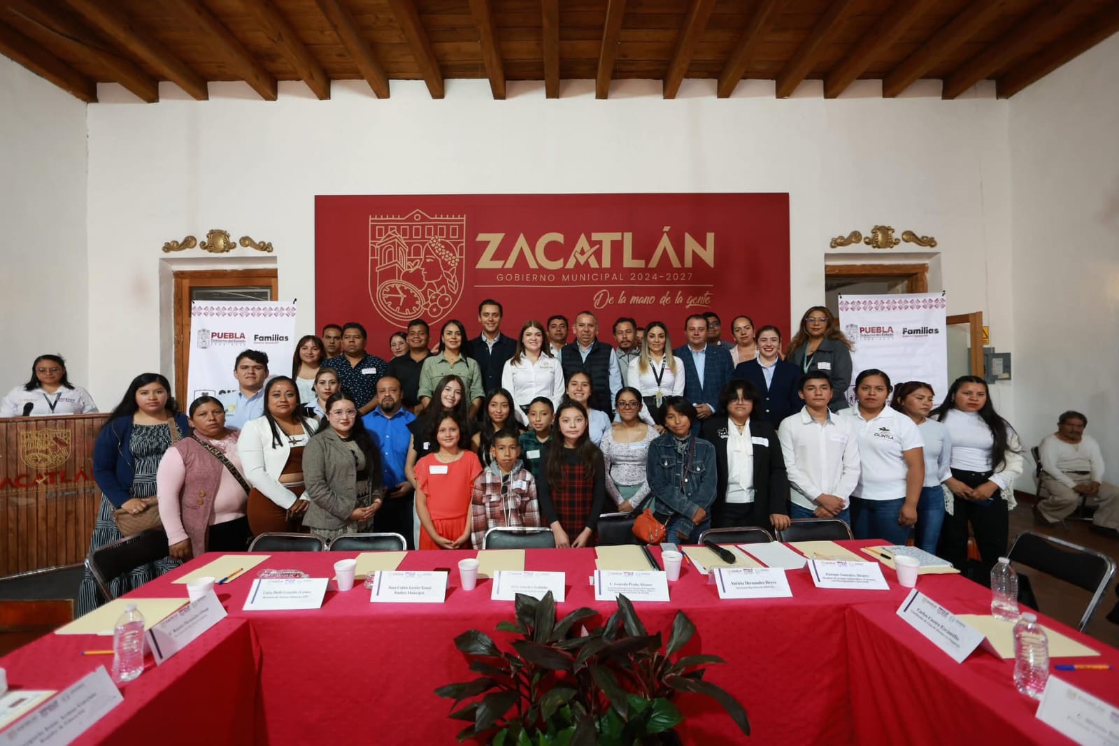 Primera Reunión Regional con las Secretarias Ejecutivas del SIPINNA Nacional, Estatal y Municipales, con el fin de:

Establecer comunicación y coordinación entre los niveles de gobierno.
